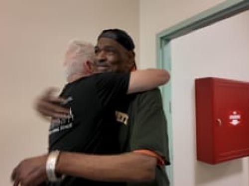 Lakers supporting Lakers: Two alums deepen friendship via kidney donation