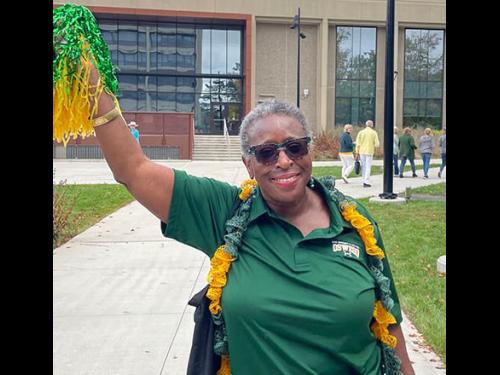 When Dr. Yvonne Spicer ’84 M’85 challenged Graduates Of the Last Decade (GOLD) to Give to What They Love about Oswego during the month of February, they responded in true Laker fashion.