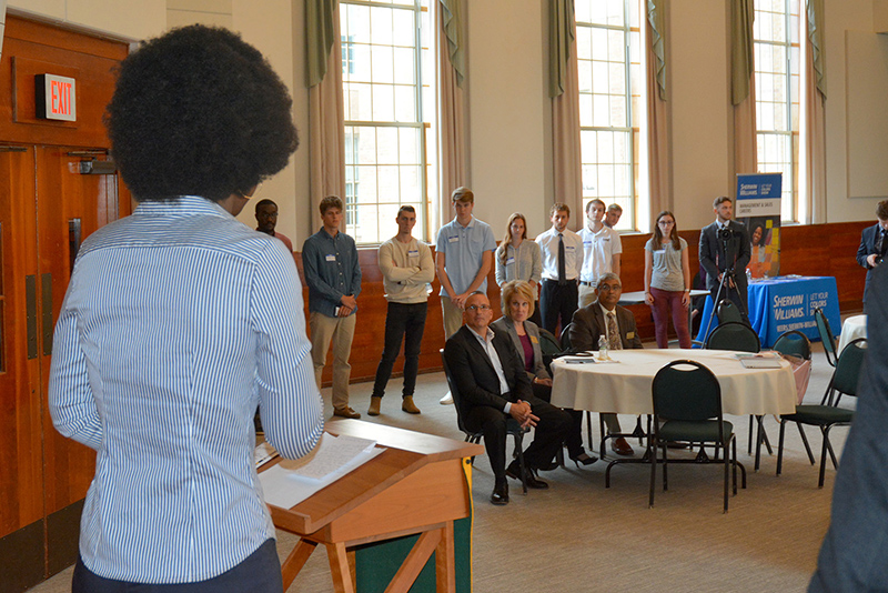 Student entrepreneurs making pitches during LaunchIt