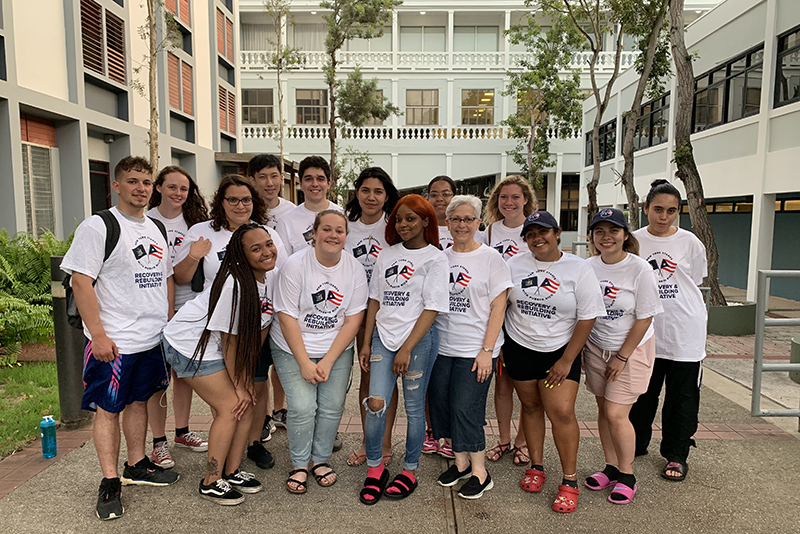 Team of Oswego and other SUNY and CUNY students with Oswego faculty member Joanne O'Toole traveled to Puerto Rico to help with continuing rebuilding efforts