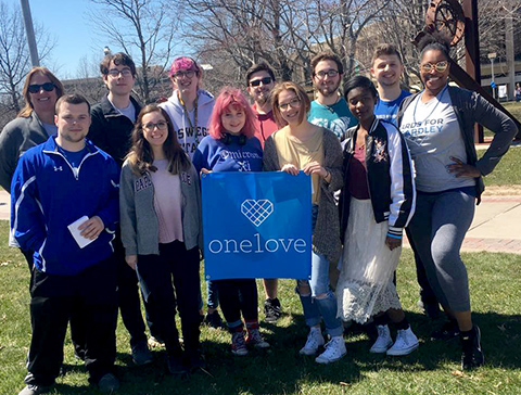 Faculty and students stress the importance of stopping relationship violence at Yards for Yeardley event